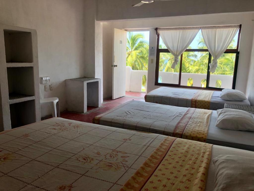Hostel La Coral Beach House Puerto Escondido  Exterior foto