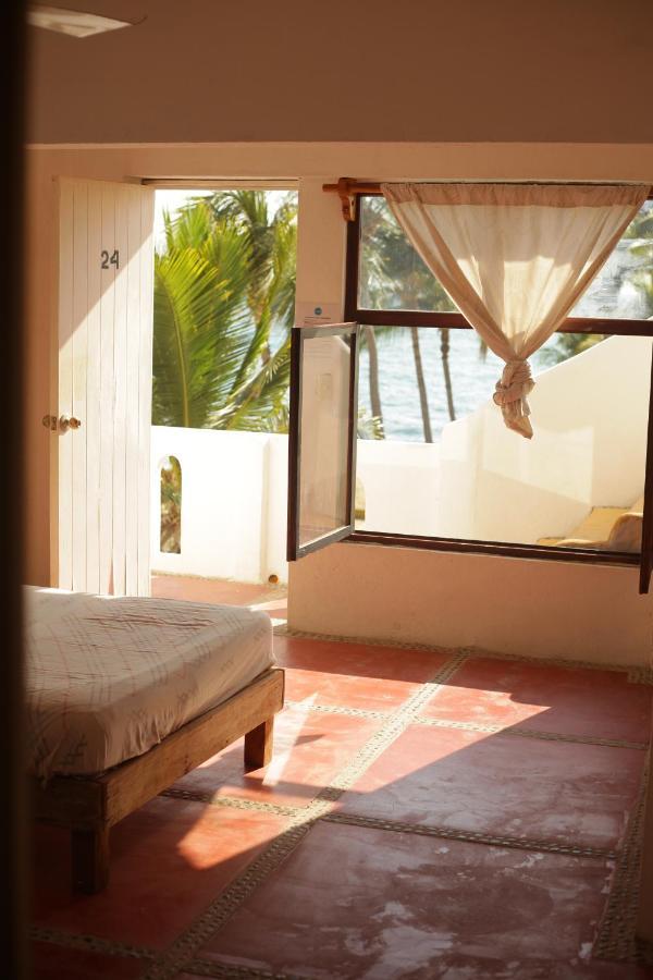 Hostel La Coral Beach House Puerto Escondido  Exterior foto