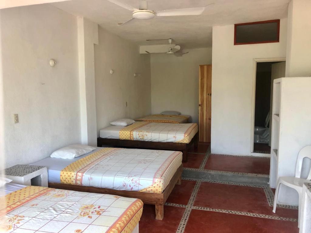 Hostel La Coral Beach House Puerto Escondido  Exterior foto