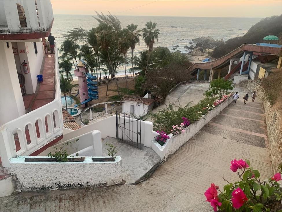 Hostel La Coral Beach House Puerto Escondido  Exterior foto